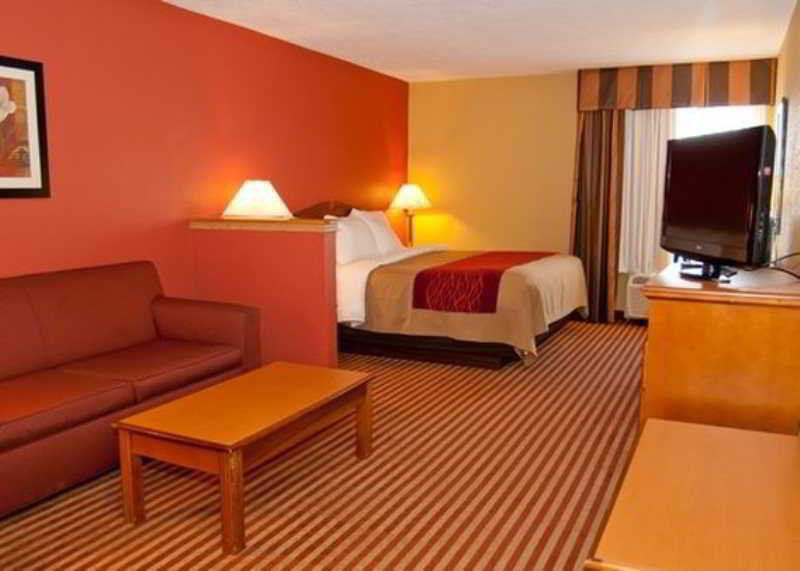 Comfort Inn & Suites Cincinnati Eastgate Dış mekan fotoğraf