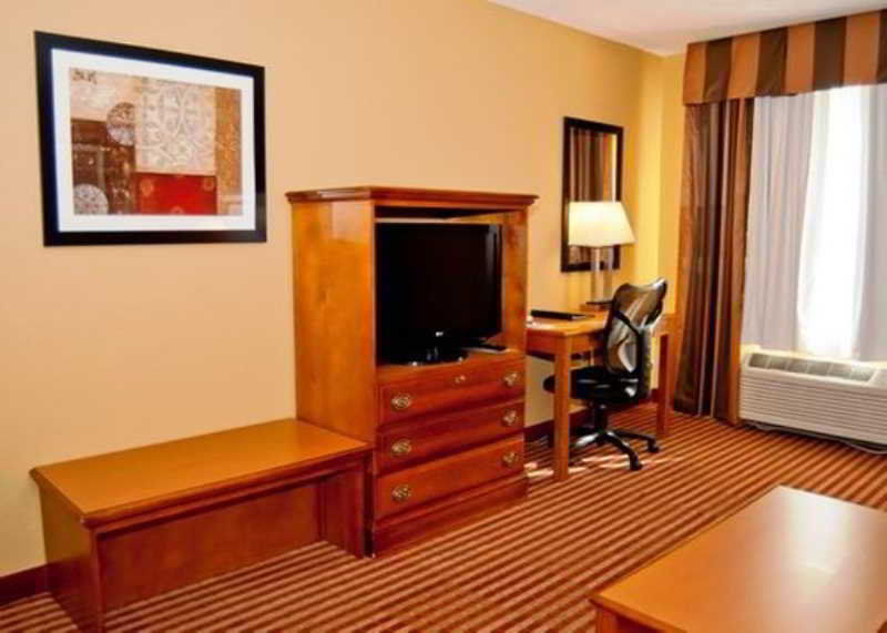 Comfort Inn & Suites Cincinnati Eastgate Oda fotoğraf